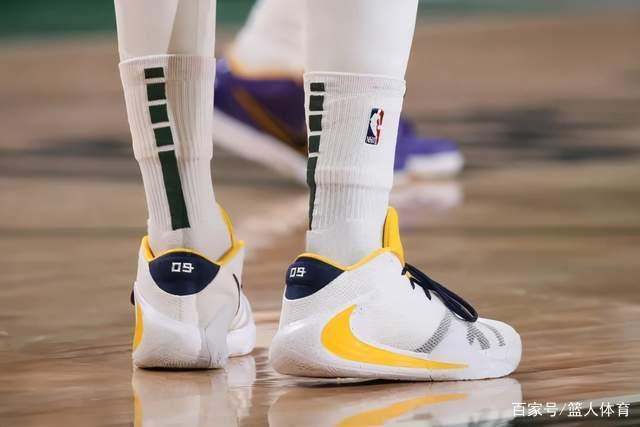 杨瀚森25+10青岛胜江苏 新疆力克广厦取11连胜